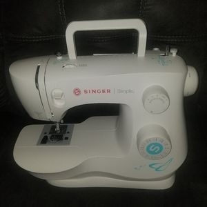 Singer Simple 3337 Sewing Machine